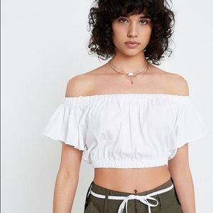 XS UO Melrose Off-the-Shoulder Crop Top